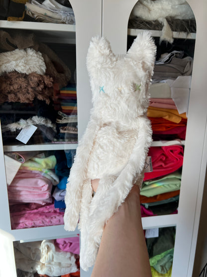 White Kitty Long Legs