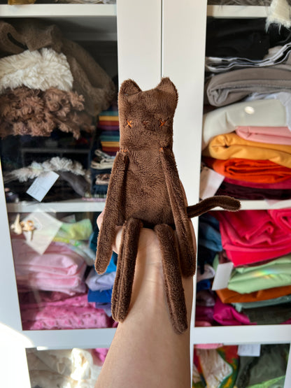 Brown Kitty Long Legs